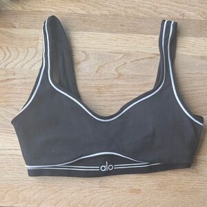 sports bra